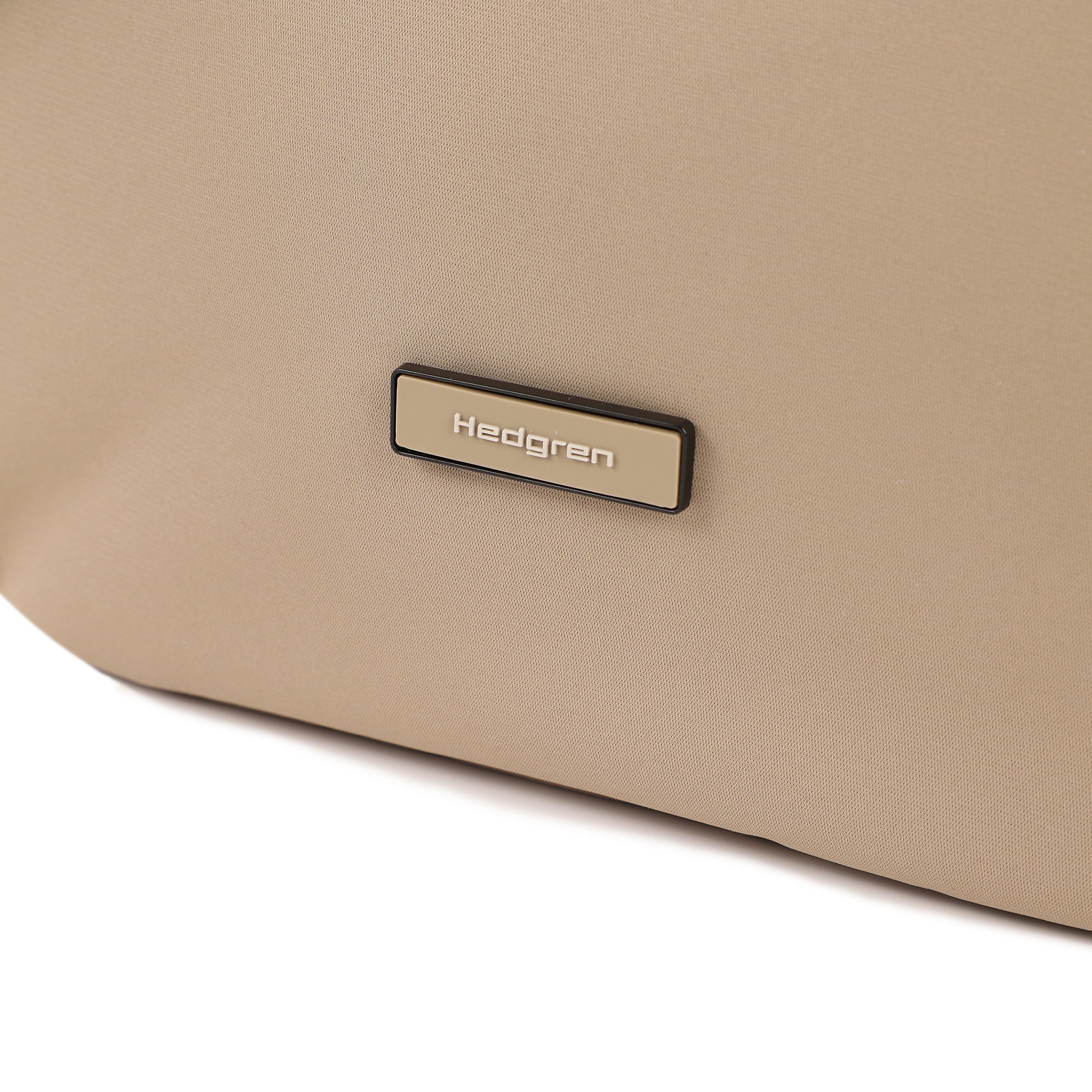 GRAVITY M | CROSSOVER