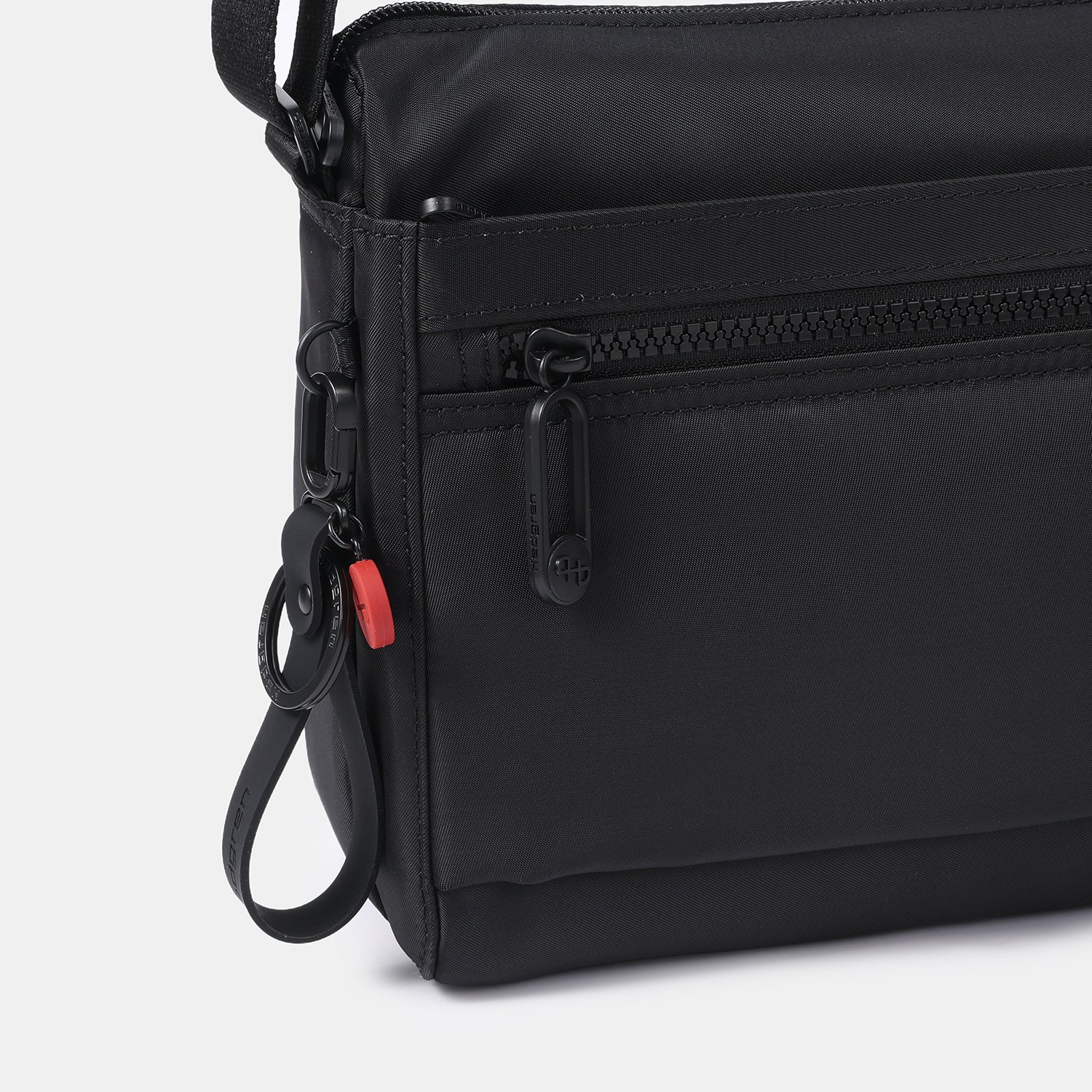 EYE Medium | Crossbody M + RFID | 100% Recycled RPET