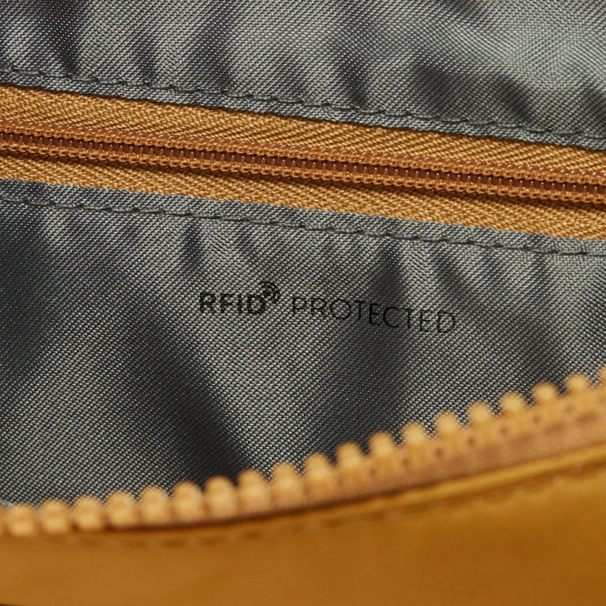 HARPERS S Shoulder Bag