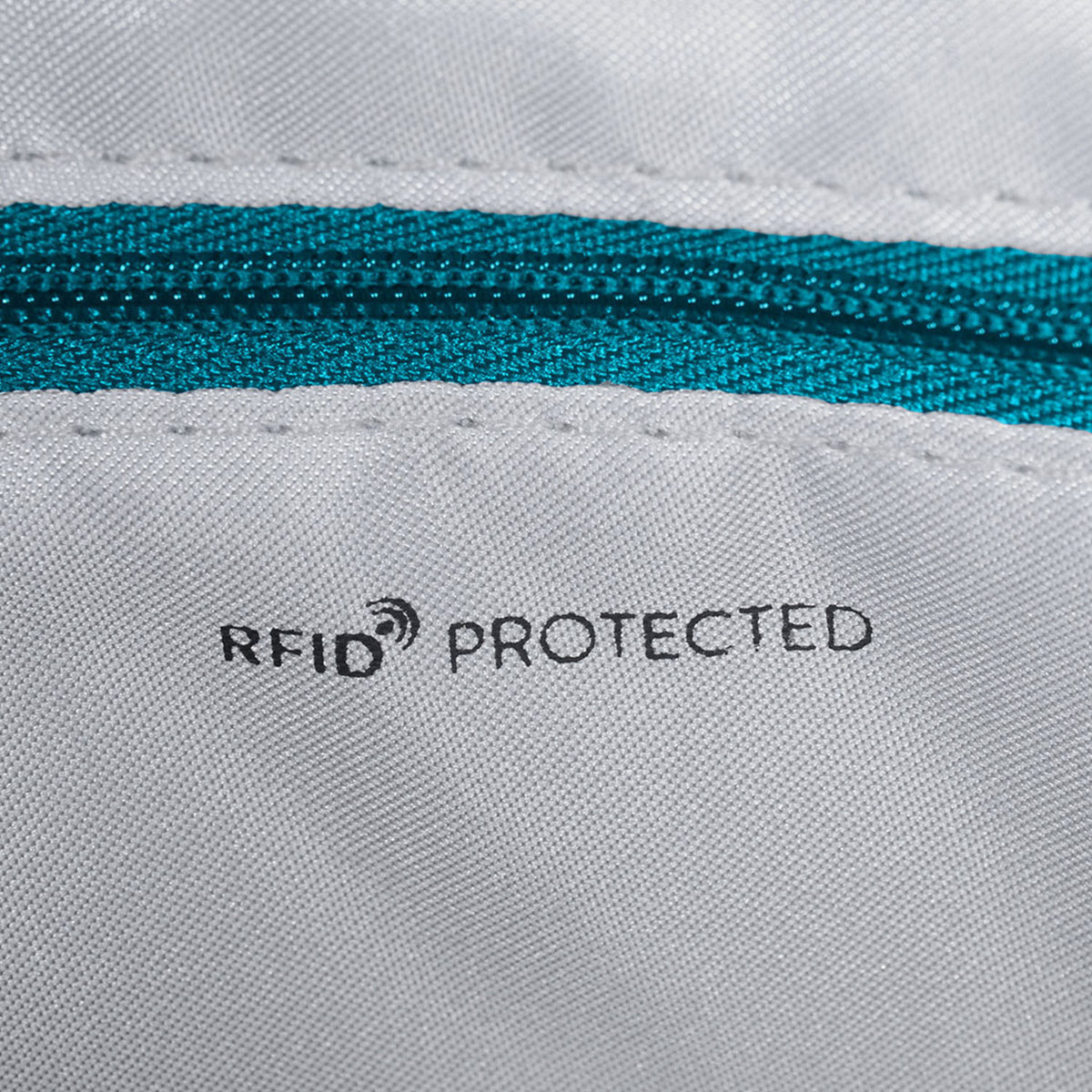 Eye M Shoulder Bag Medium RFID Oceanic Blue