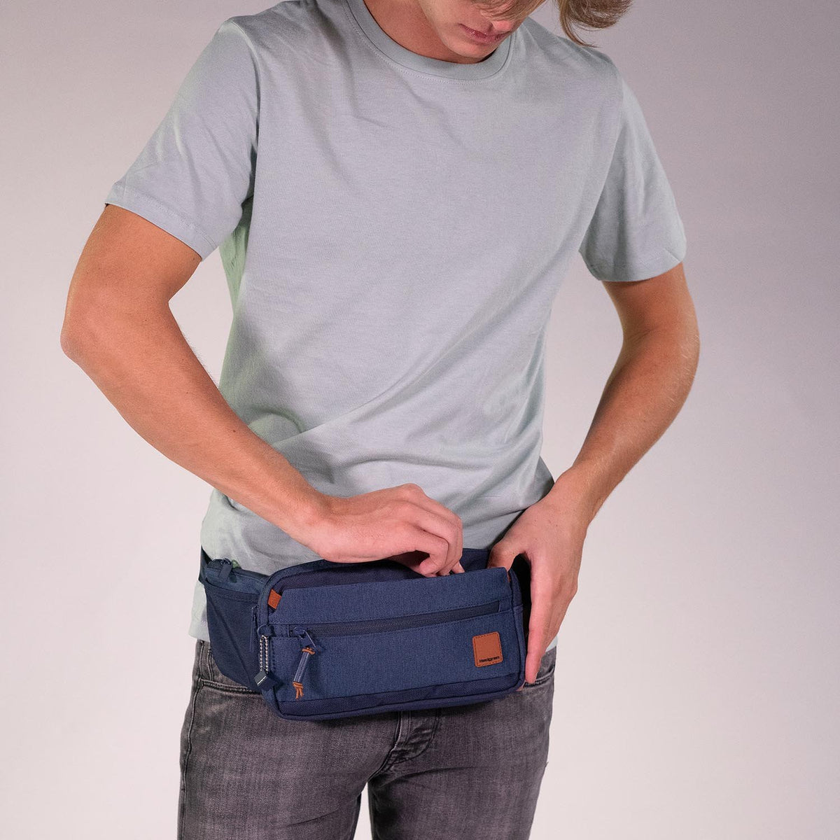 Hedgren COAST Waistpack with RFID