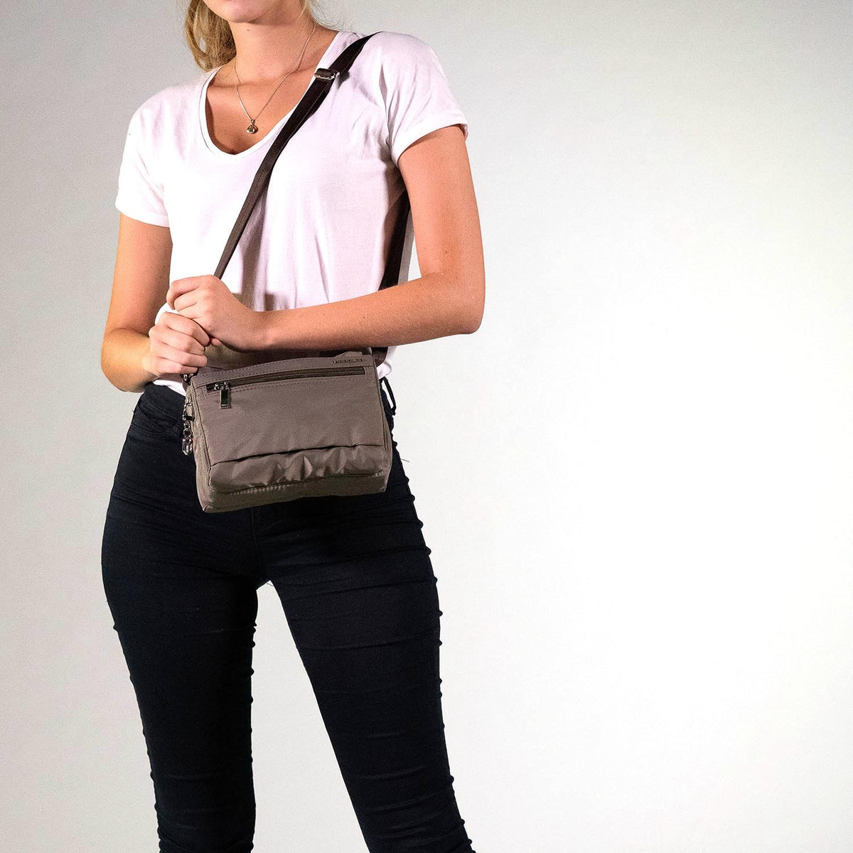 Women’s Eye Compact Crossover Bag|Inner City Collection|Hedgren