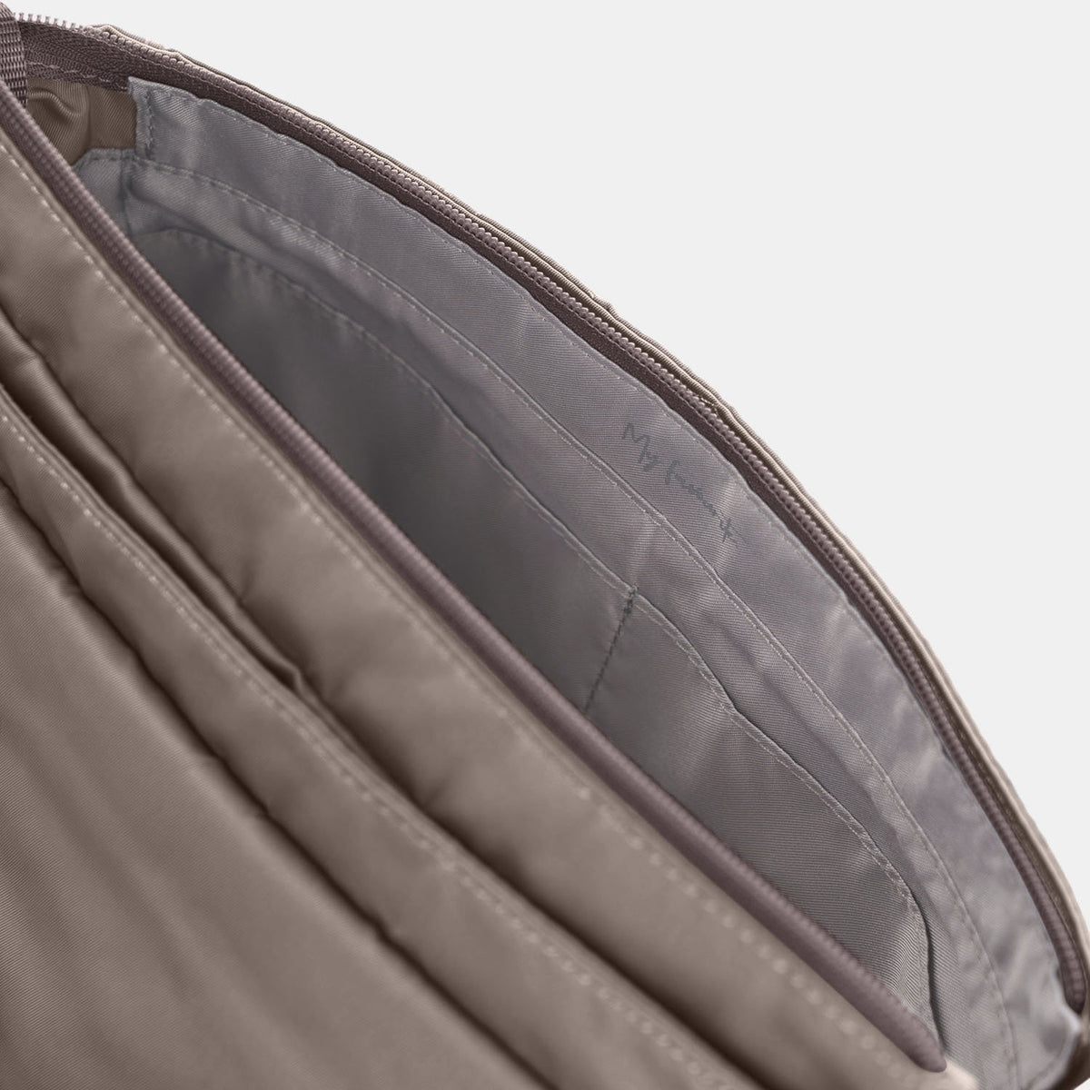 CHARLIE Crossover With Flap RFID