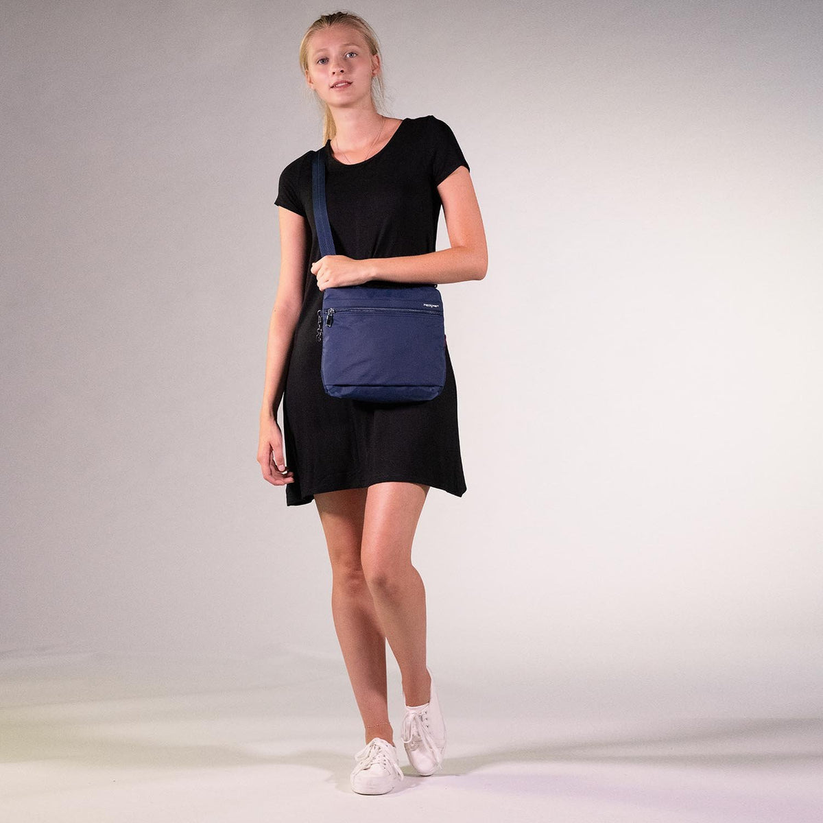 Women’s Faith Flat Crossover Bag|Inner City Collection|Hedgren