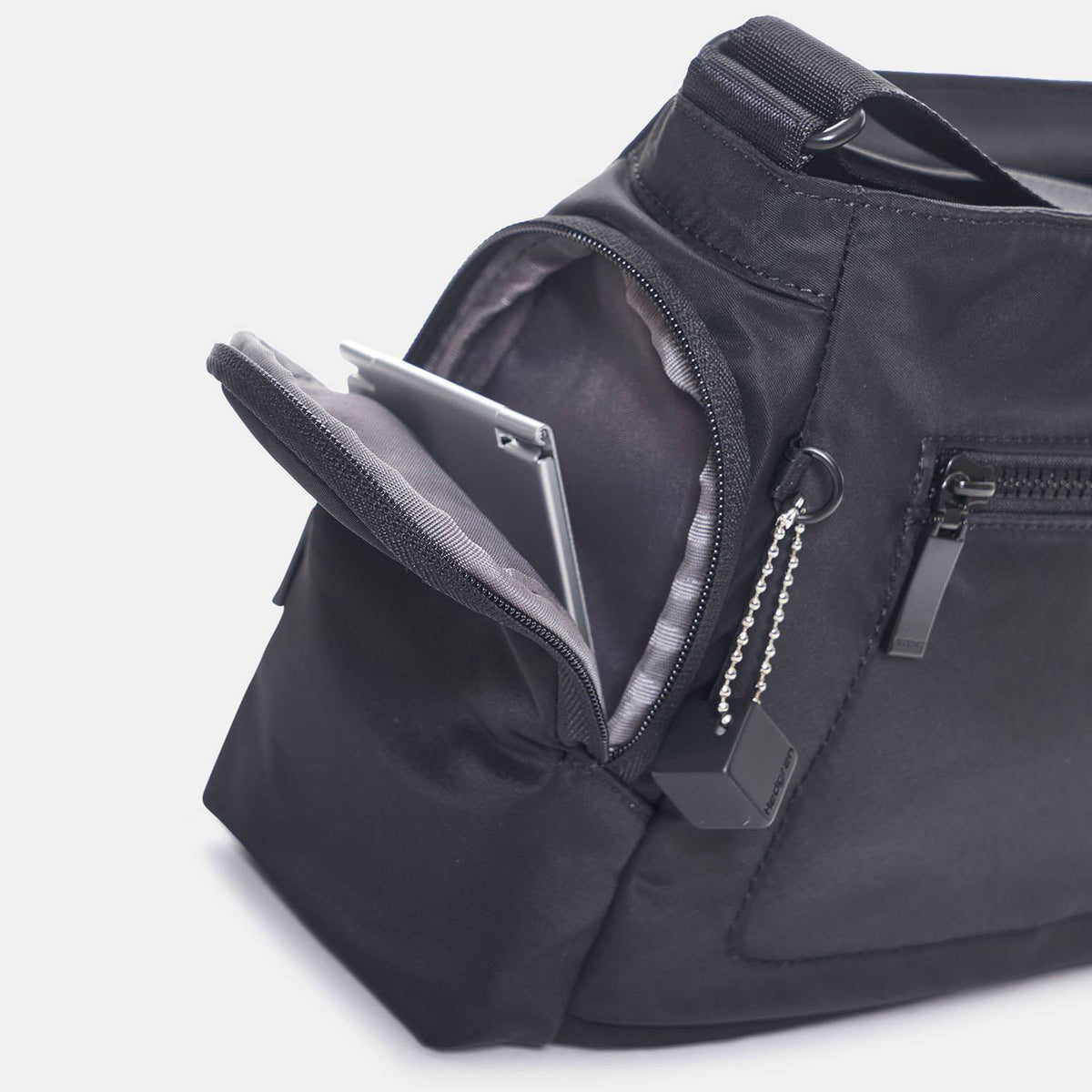 Hedgren COMMUTER Horizontal Crossover RFID