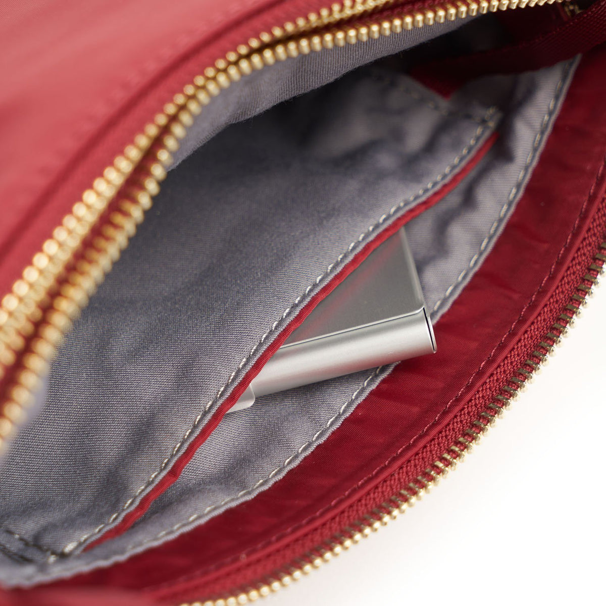Triangular Premium Small Crossover Bag|Prisma Collection|Hedgren
