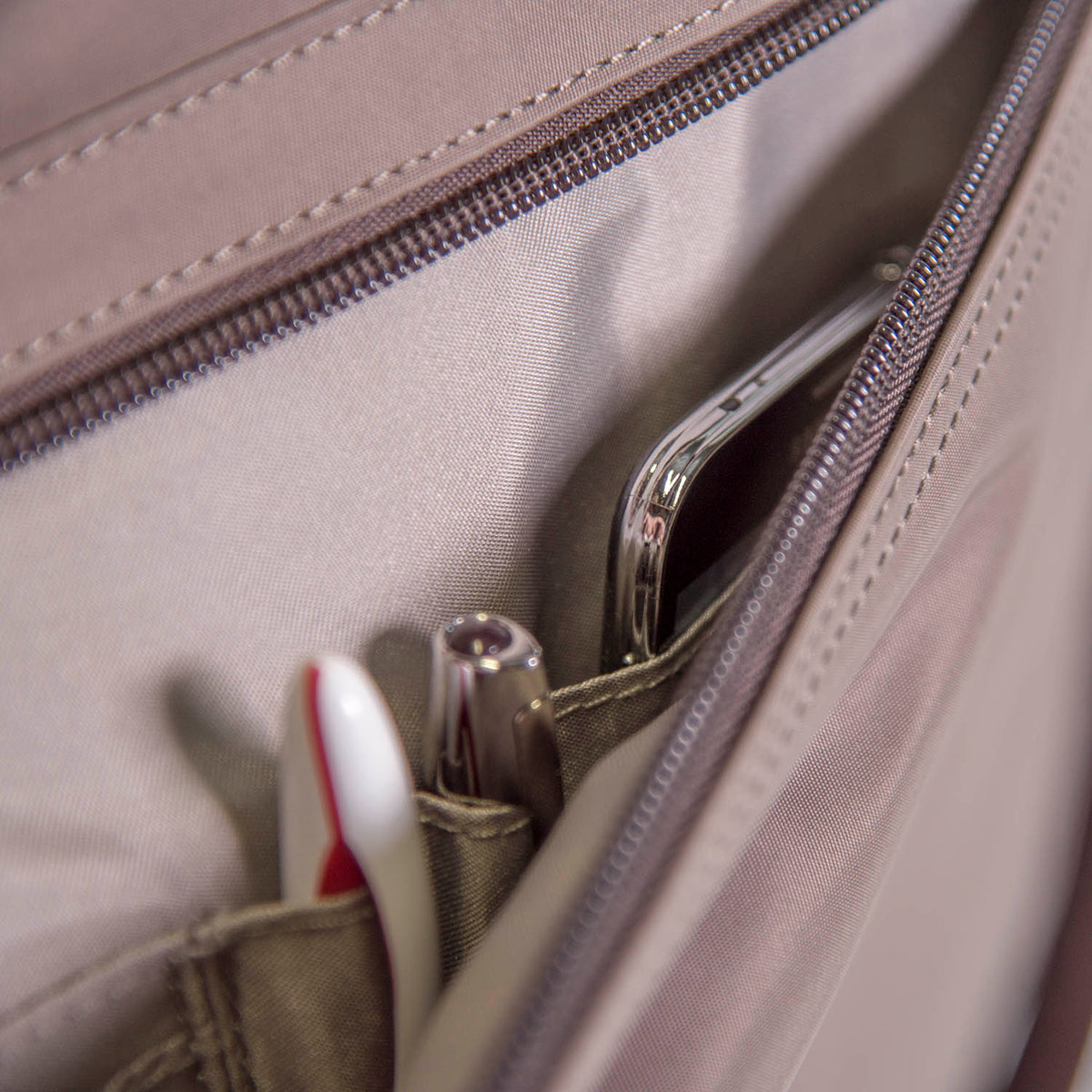 Hedgren ESSENCE Business Bag 15" RFID