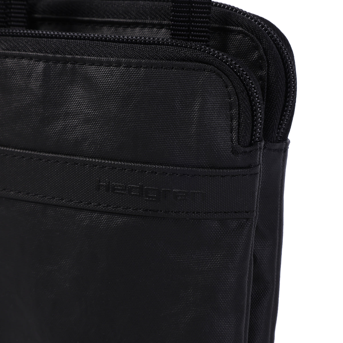 Rupee Rfid Passport Holder Creased Black/Coral