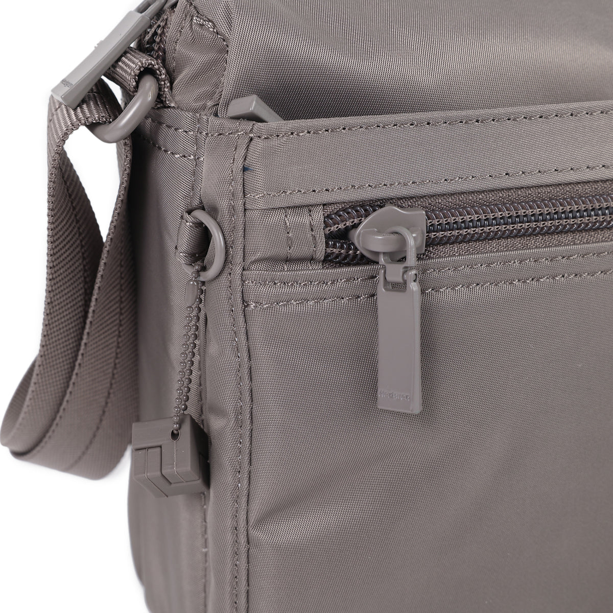 EYE  | SHOULDER BAG