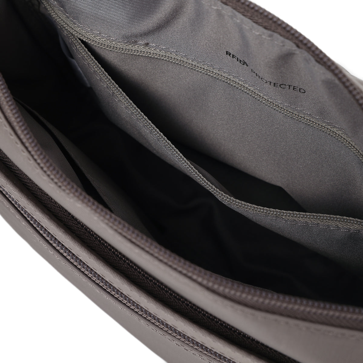 EYE  | SHOULDER BAG