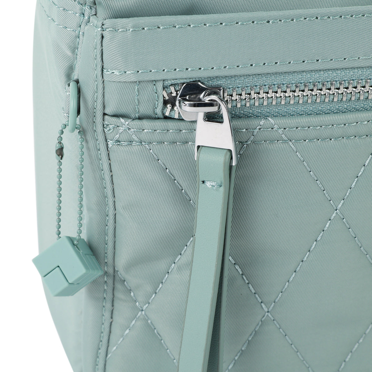 Eye Shoulder Bag Quilted Sage