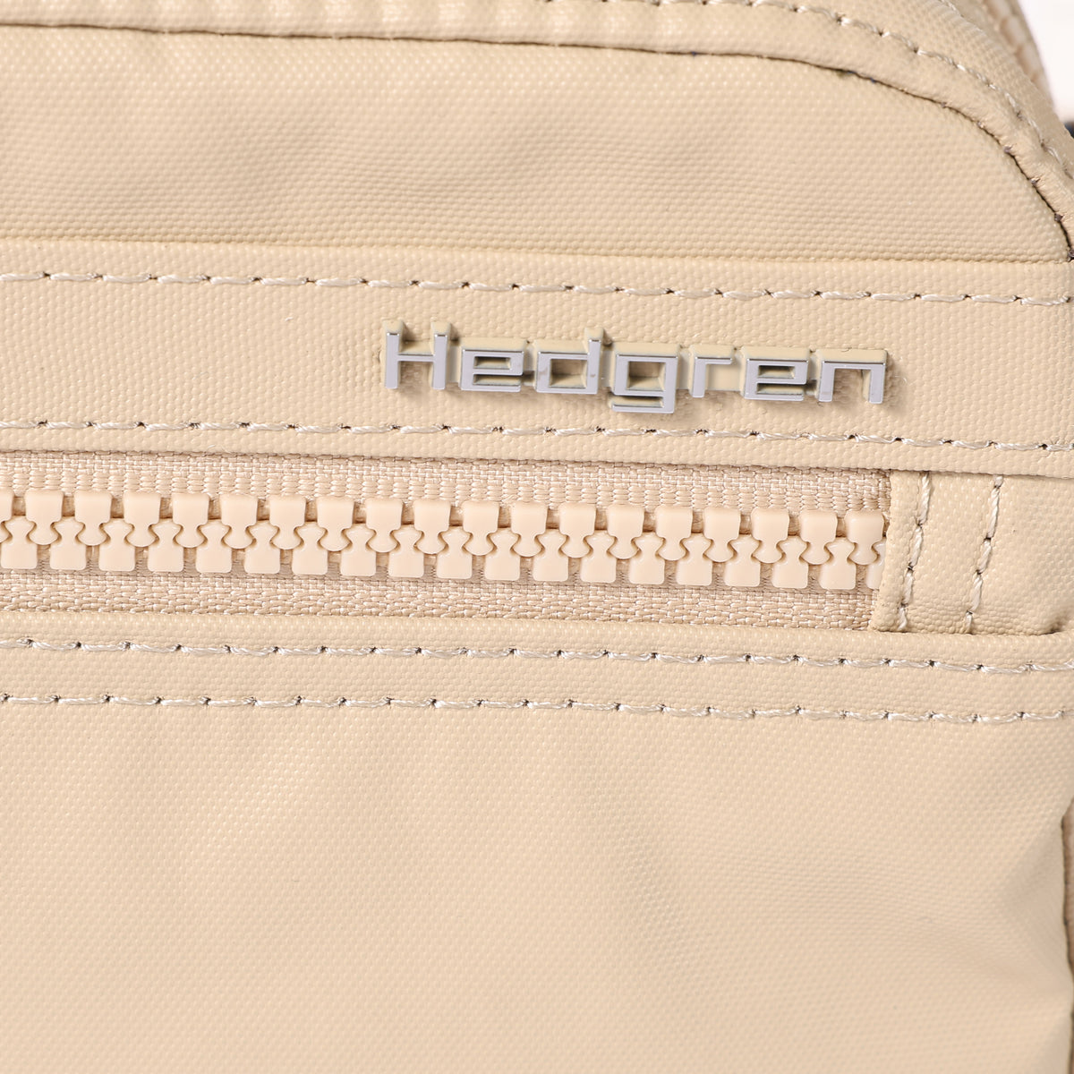 Emily Multipocket Crossover Creased Safari Beige