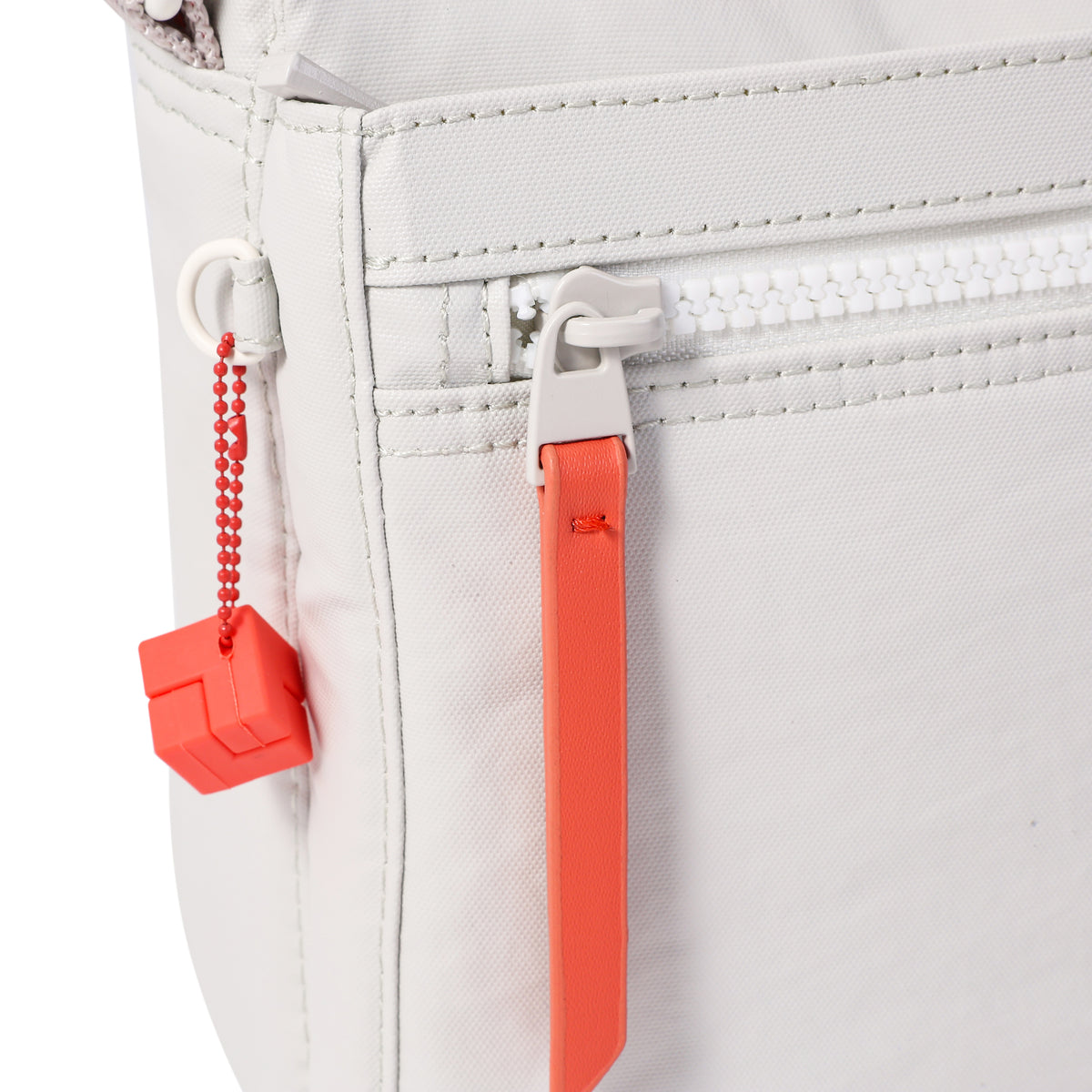 Eye M Shoulder Bag Medium Rfid Creased Vaporous Grey