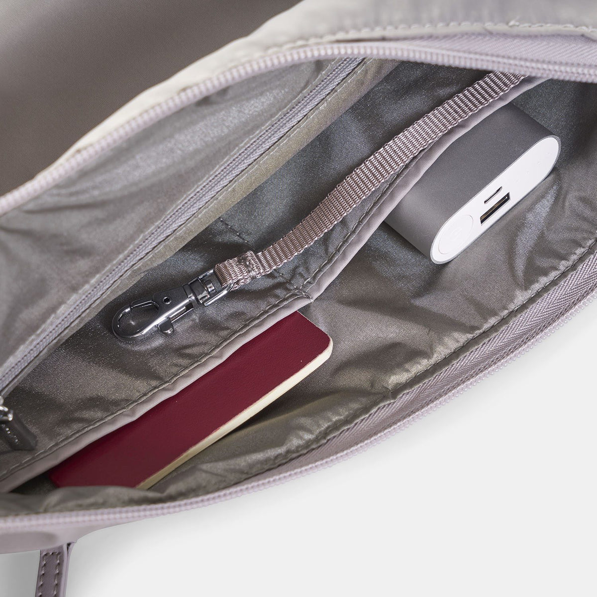 Hedgren GLEAM M Medium Crossover RFID