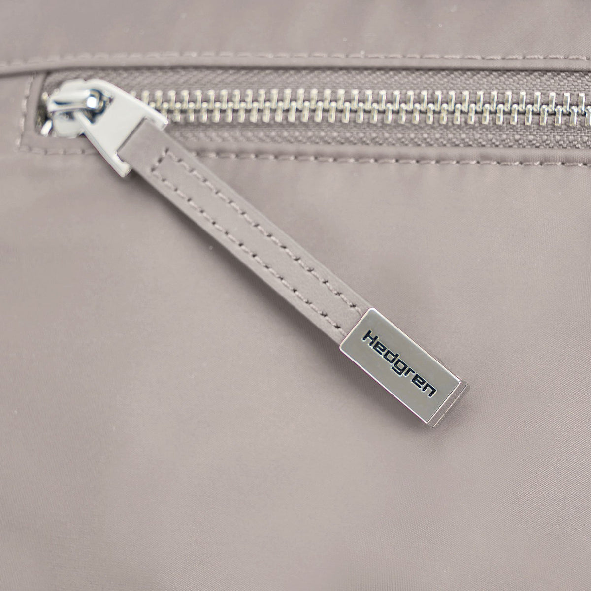 Women’s Shimmer Casual Crossover Bag|Aura Collection|Hedgren