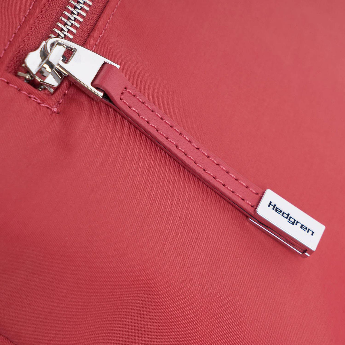Hedgren SOURCE Large Vertical Crossover RFID