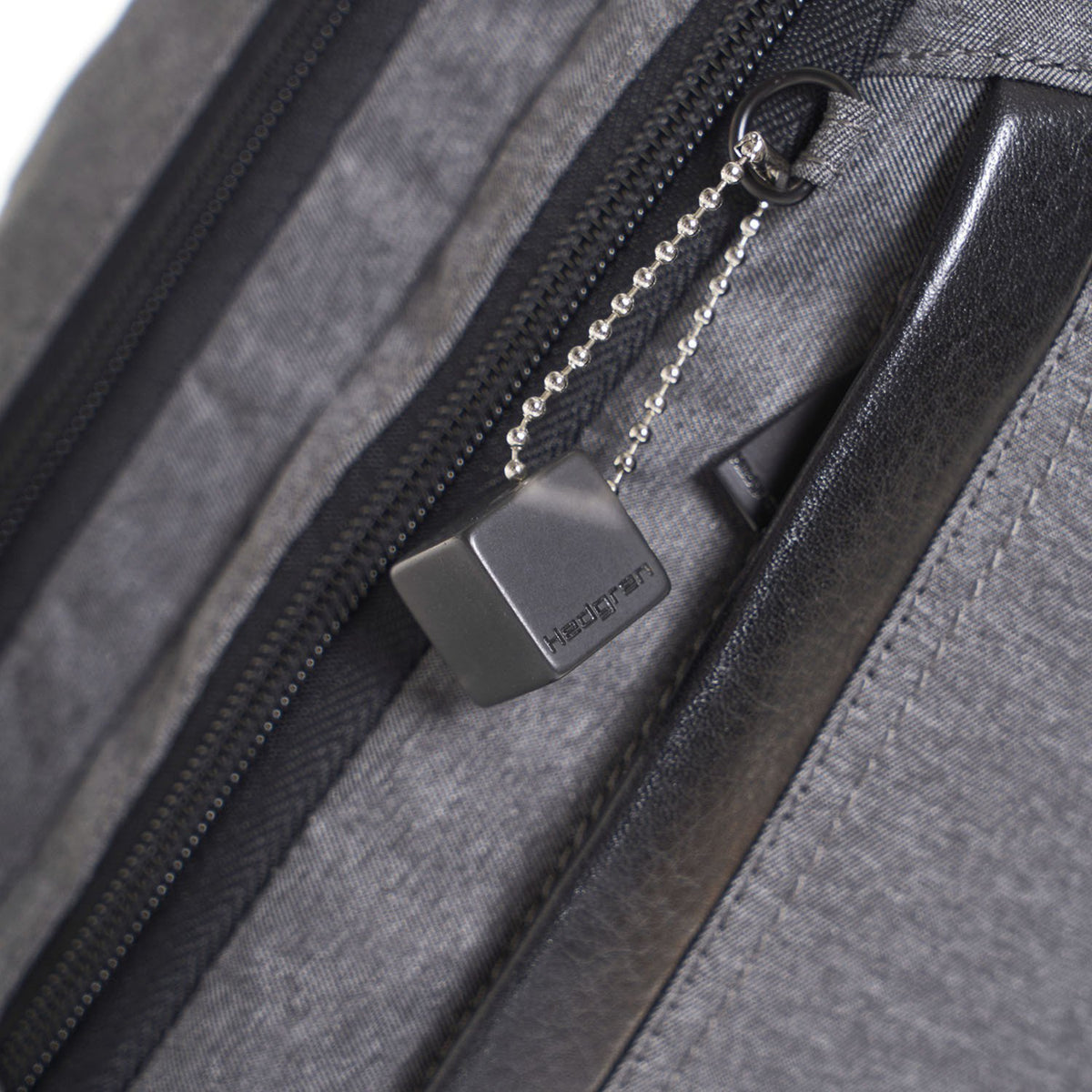 Hedgren Excellence Backpack STANDING