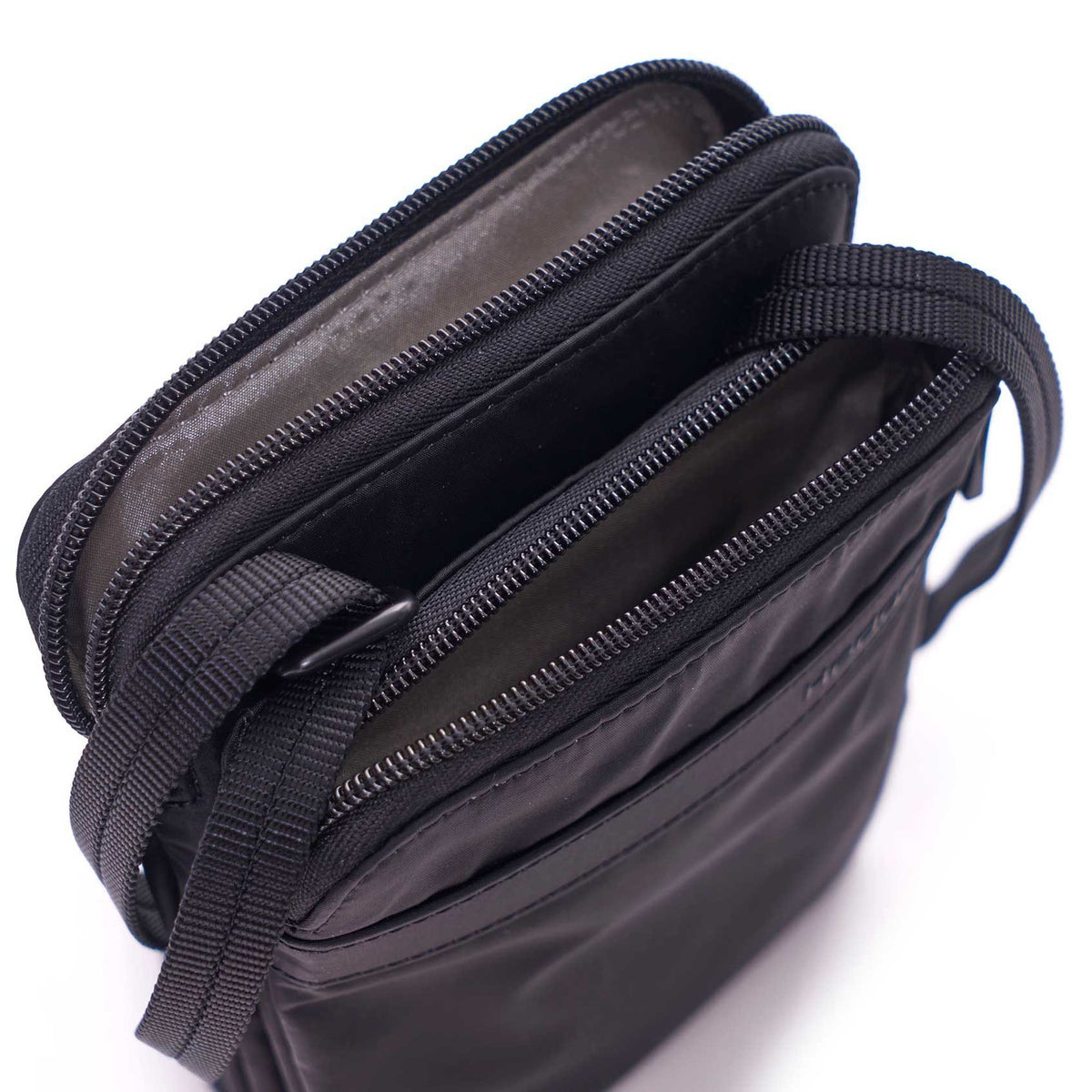 Hedgren Follis Passport Holder RUPEE