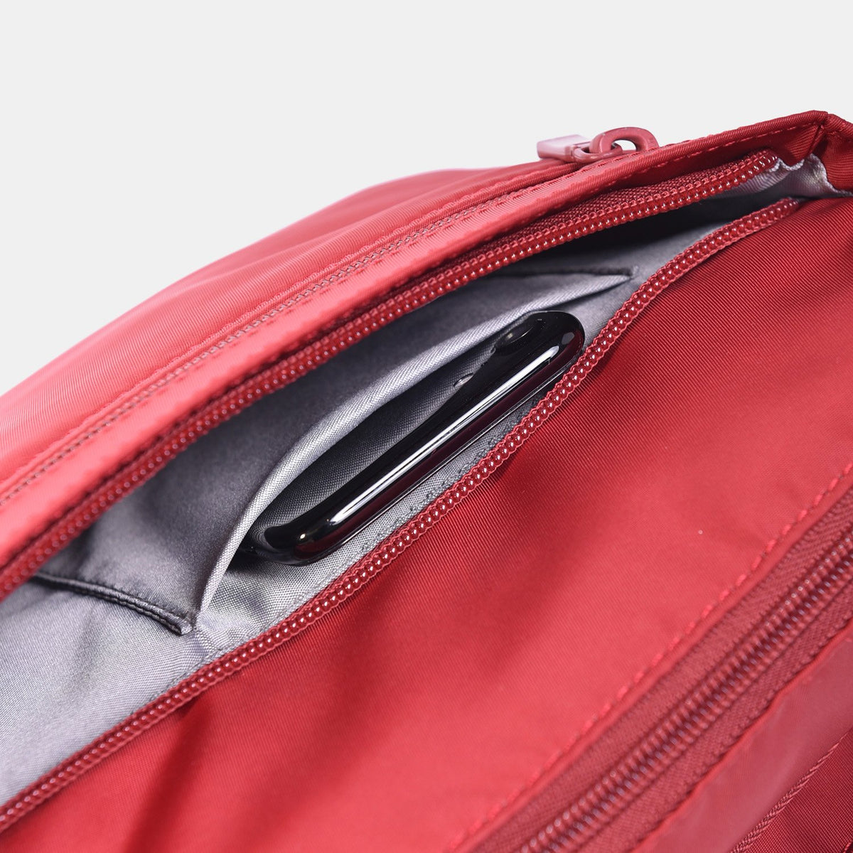 Hedgren EYE M Medium Shoulder Bag RFID