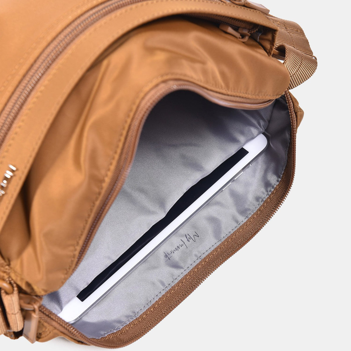 Hedgren EYE M Medium Shoulder Bag RFID