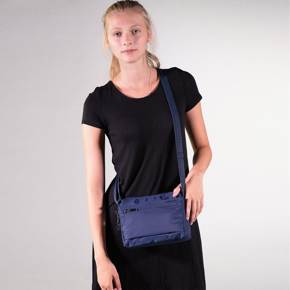 Women’s Eye Compact Crossover Bag|Inner City Collection|Hedgren
