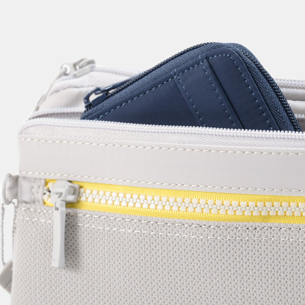 SALLY Crossover Safety Hook RFID