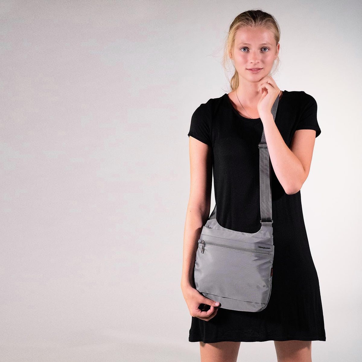 Women’s Faith Flat Crossover Bag|Inner City Collection|Hedgren