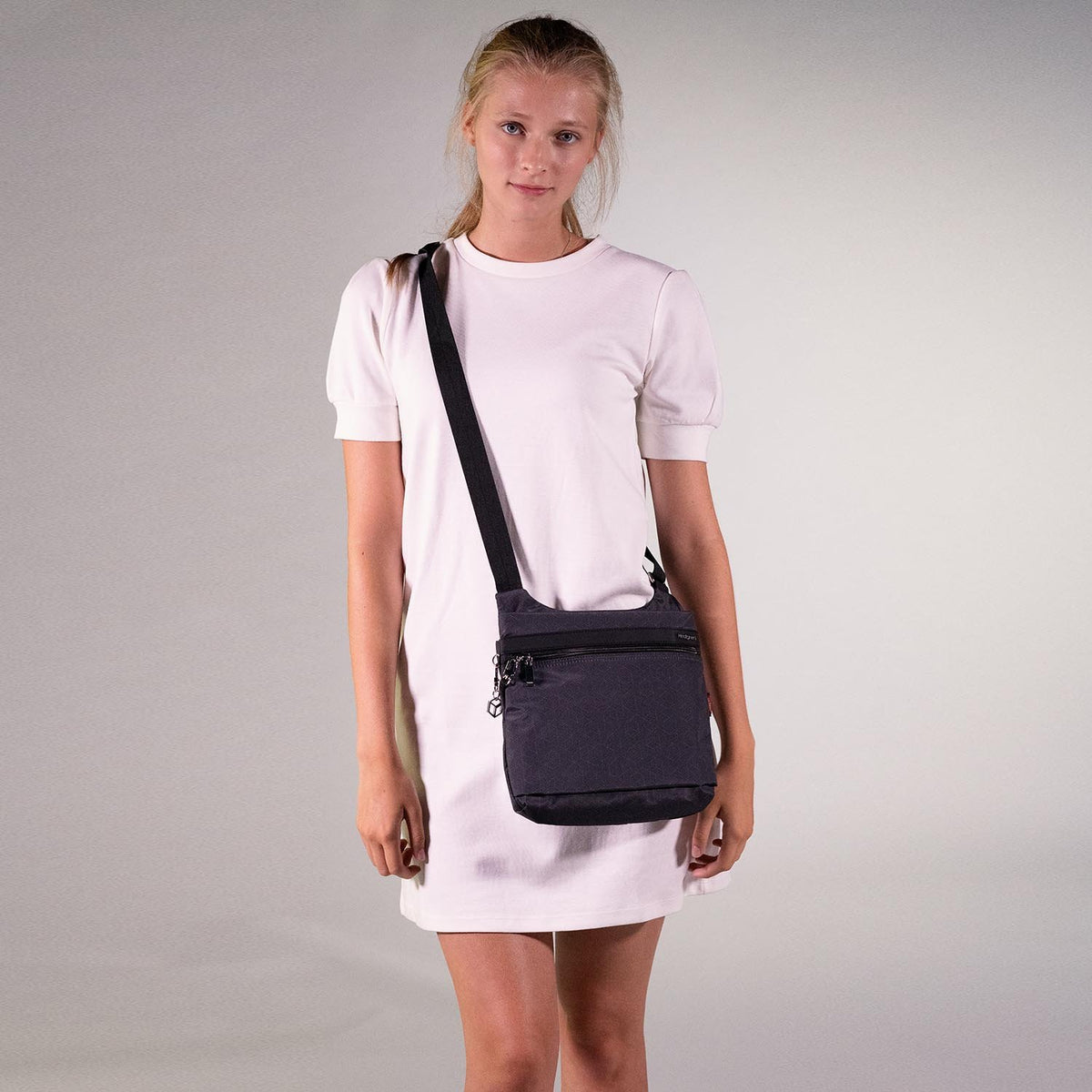 Women’s Faith Flat Crossover Bag|Inner City Collection|Hedgren
