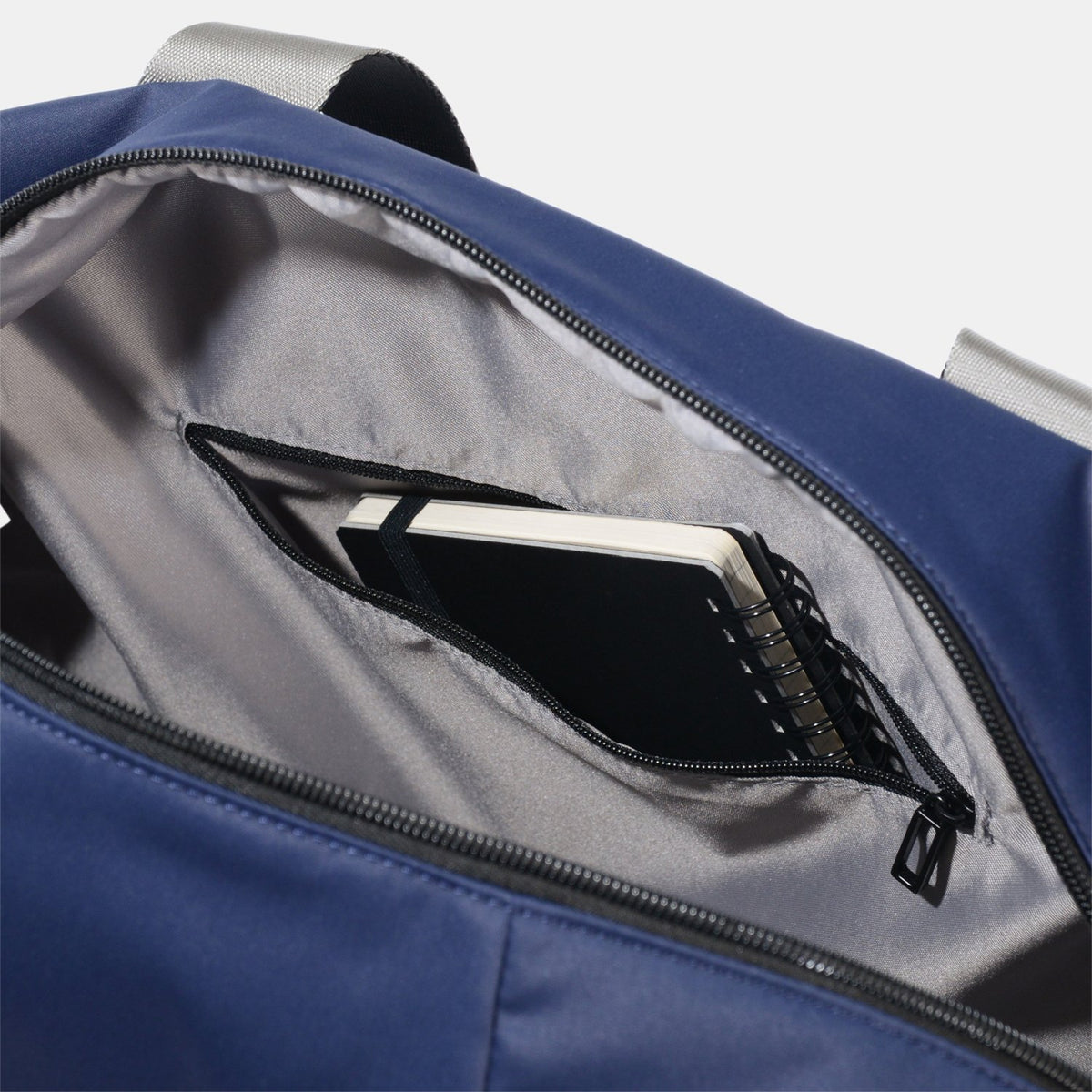 UNIVERSE Duffle