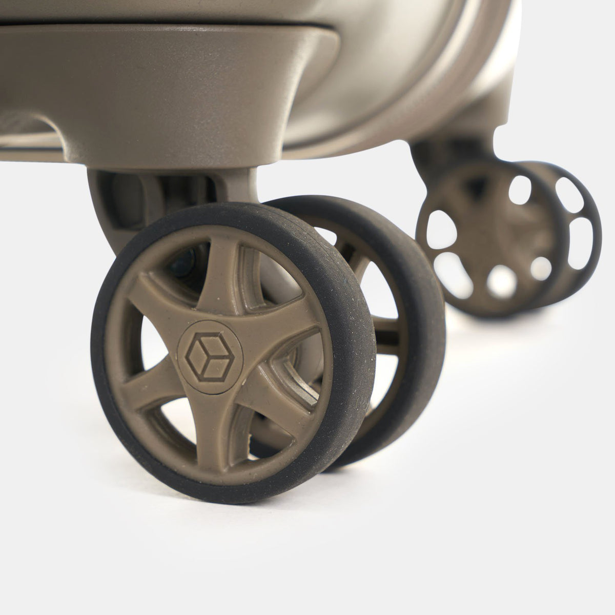 CARVE L EX 29"/76cm Expandable Spinner